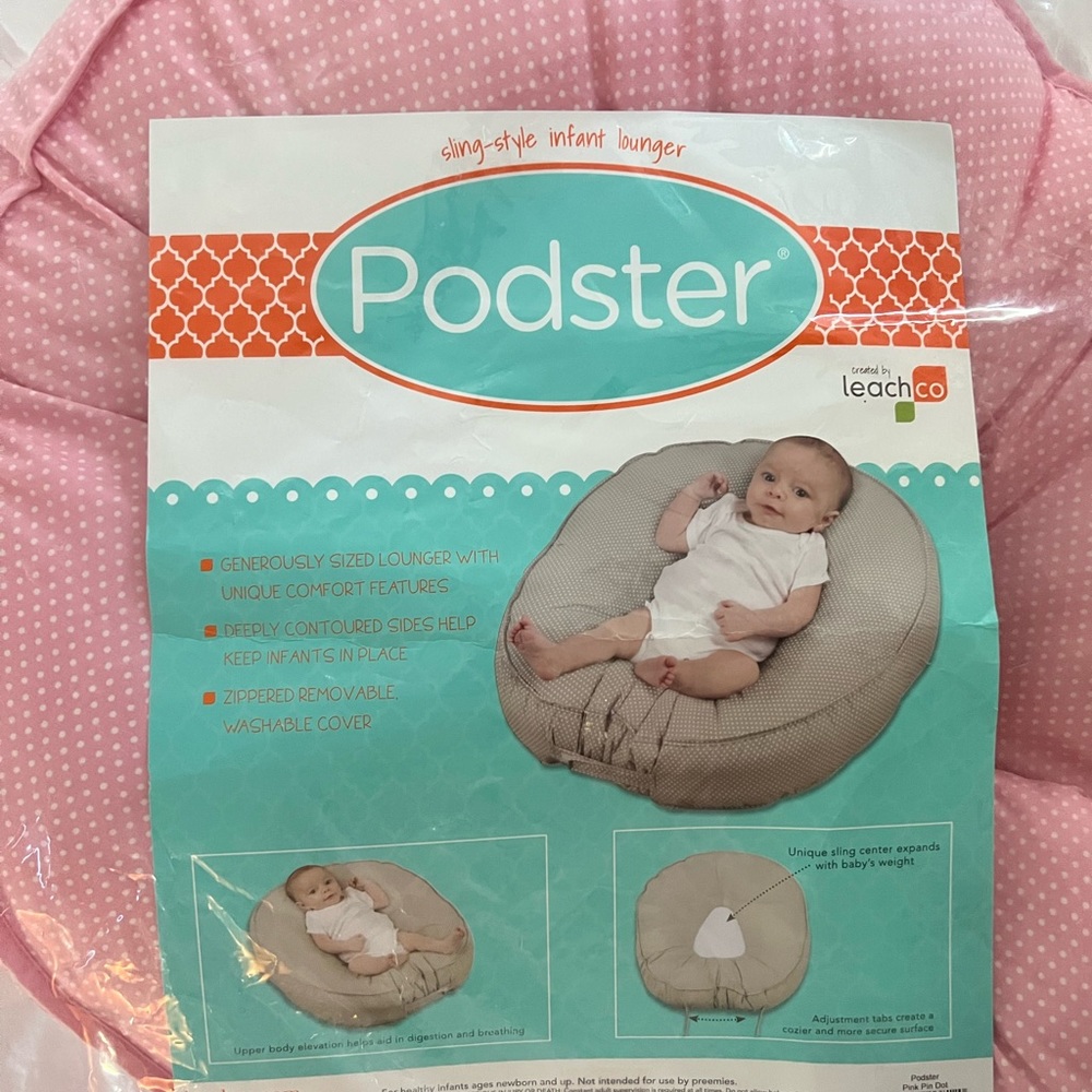 Leachco Podster - Baby Lounger - Pink polka dot